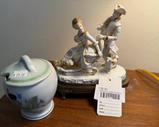 Colonial Couple Figurine 