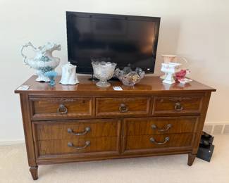 Dixie 7-Drawer Dresser