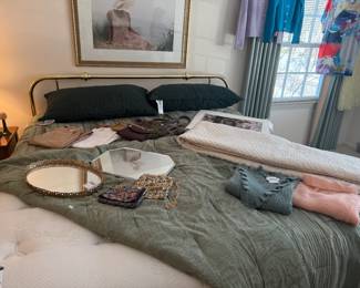 Art Van Advantage Beautyrest King Mattress 