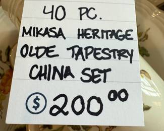 40 Pc Mikasa Heritage Olde Tapestry China Set