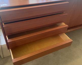 FRONT VIEW BUFFET TO SHOW STORAGE !!  