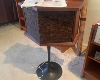 TALK ABOUT RARE - 1971 (HAVE RECEIPT ) BOSE 901 SERIES 1 SPEAKERS- W/ TULIPS STANDS - WORKING MINT CONDITION - HAVE SOME INFO THAT GOES WITH  