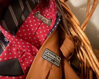 MENS VINTAGE RETRO TIES   GREAT BRANDS ON SOME !!