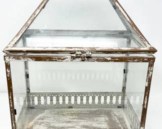 52 RusticGlassDisplayTerrariumwithBirdFinial