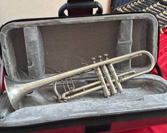 Buescher silver tone trumpet