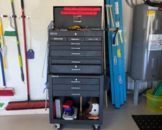 Like new with keys!! Priced well below new! 