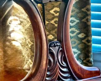 This table has extraordinary carving 