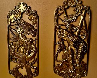 RARE VINTAGE - (2) CHINESE ASIAN HEAVY BRASS METAL TIGER WALL HUNG PLAQUE DECOR