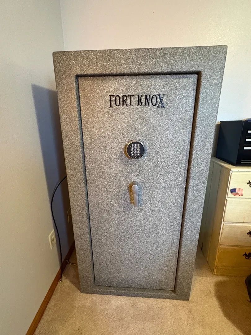  001 Fort Knox Defender 6031 Gun Safe
