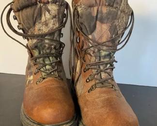 Cabelas Hunting Boots, 10.5 EE, Oil Resistant 