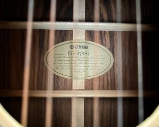 Yamaha guitar
