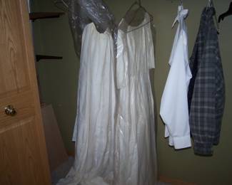VINTAGE WEDDING GOWN