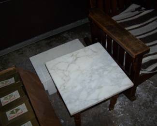 ONE OF A PAIR OF MARBLE-TOP STANDS