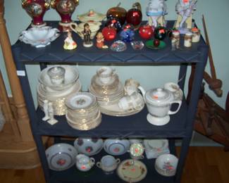 CHINA SET & OTHER COLLCETIBLE GLASS & CHINA