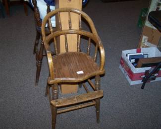 OLD HIGH CHAIR