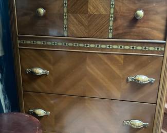 Waterfall chest of drawers 