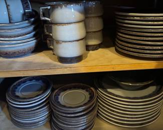 Vintage Pfaltzgraff "copper Green" Dinnerware: 70 Piece