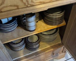 Vintage Pfaltzgraff "copper Green" Dinnerware: 70 Piece