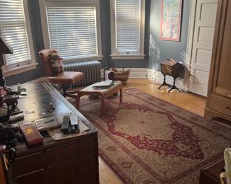 Traditional Persian-Style Medallion Rug, machine-woven wool or a high-quality synthetic blend, 20th century, Approx. 5' x 8' - 6' x 9 $200