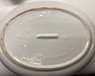 VTG. PFALTZGRAFF HEARTH LARGE WHITE RABBIT CASSEROLE DISH WITH LADLE