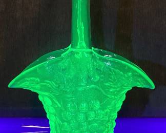 IMPERIAL GLASS URANIUM GRAPE BASKET 10in H