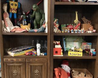 VINTAGE TOYS, LEGO, SMURF, PLAYSKOOL, FISHER PRICE AND MORE PICK UP ONLY