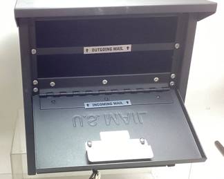 SALISBURY INDUSTRIES U.S. APPROVED LOCKING METAL MAILBOX WITH KEYS