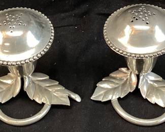 1930s ART DECO SALT & PEPPER SHAKER SET