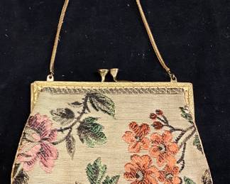 VTG. FLORAL TAPESTRY EVENING PURSE, MIRROR & COIN POUCH, GOLD-TONE FRAME & CHAIN, KISS LOCK CLASP