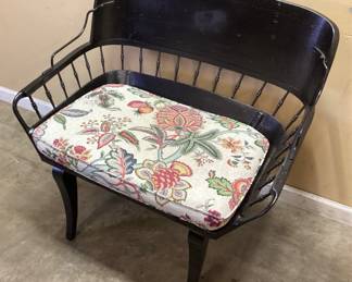 VINTAGE WINDSOR STYLE SPINDLE BACK BUGGY BENCH SEAT SETTEE #2 WITH CUSHION NO SHIPPING PICKUP ONLY