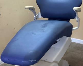  2006 DCI EQUIPMENT DC1220 DENTAL CHAIR TESTED, FULLY OPERATIONAL NO SHIPPING PICKUP ONLY