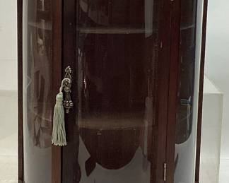 VTG. SALESMAN SAMPLE BOW FRONT CURIO CABINET, 22in H NO SHIPPING PICKUP ONLY
