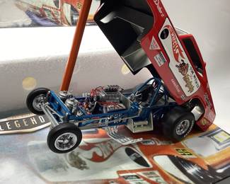 HOT WHEELS McEWEN PLYMOUTH DUSTER LIMITED EDITION No. A8810 DIE CAST