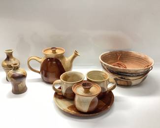 SANGO SPLASH PATTERN STONEWARE POTTERY TEA POT SERVING PLATE, MUGS, 2 VASES AND HANGING FLOWER POT