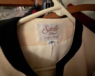Saville Petites Two-Tone Blazer |  Excellent vintage condition; $80