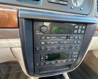 includes cd changer in console