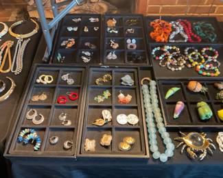 Wonderful costume, jewelry