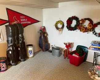 Golf bags, golf clubs