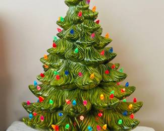 Atlantic Mold ceramic Christmas tree 