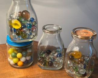 Collection of vintage glass marbles 