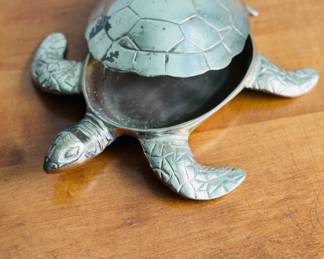 Brass turtle trinket box 