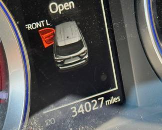 2015 Toyota Highlander, 34,000 miles. 