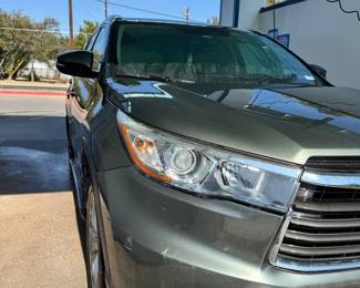 2015 Toyota Highlander, 34,000 miles. 