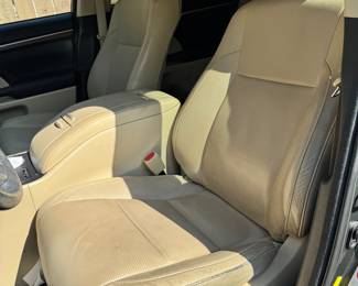 2015 Toyota Highlander, 34,000 miles. 