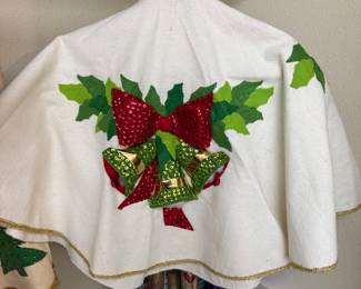 Vintage Tree Skirt