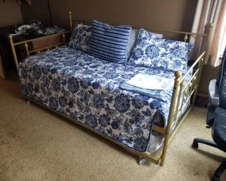 Brass trundle bed
