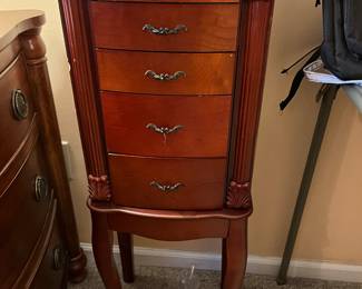 JEWELRY CHEST