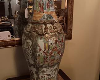 25" rose medalion vase