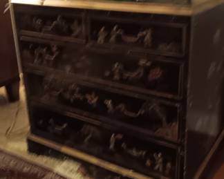 Small chinoiseried chest
