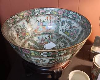 Antique rose medallion bowl 